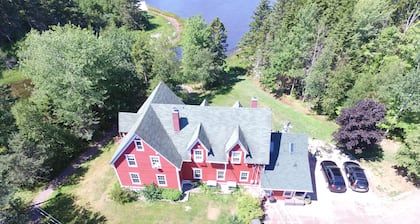 Little Shemogue Inn