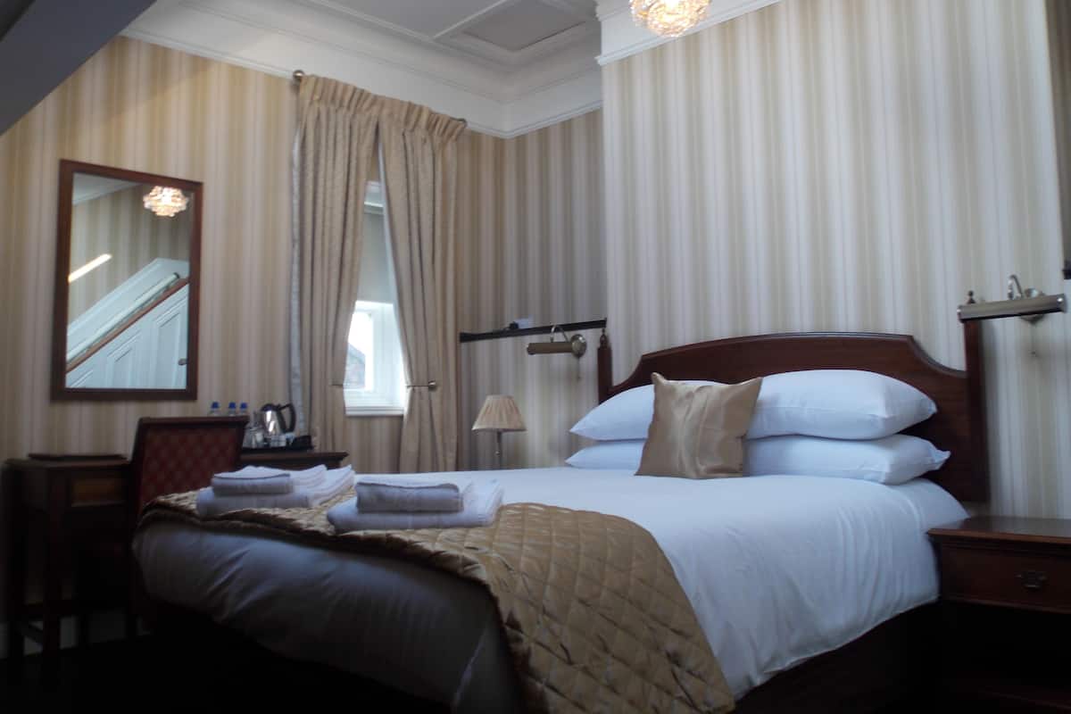 desk, iron/ironing board, free wifi, bed sheets