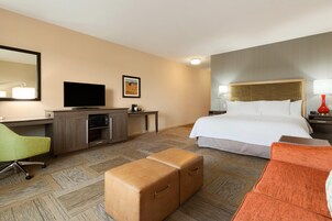 Room, 1 King Bed with Sofa bed, Jetted Tub | Iron/ironing board, free WiFi, bed sheets, alarm clocks
