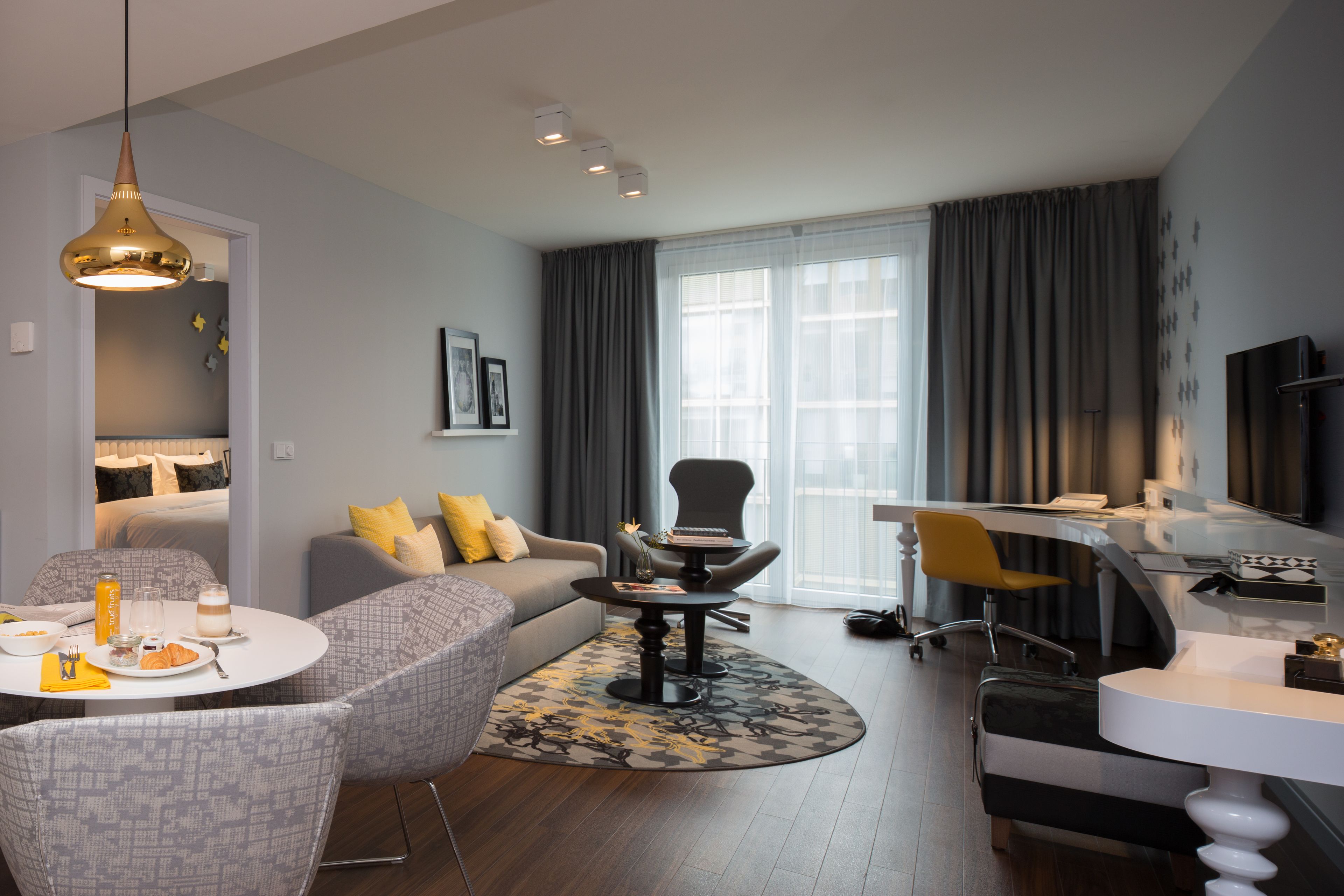 flat-screen tv, ipod dock