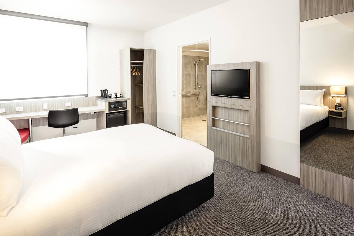 Room, 1 Queen Bed, Accessible (Accessible)