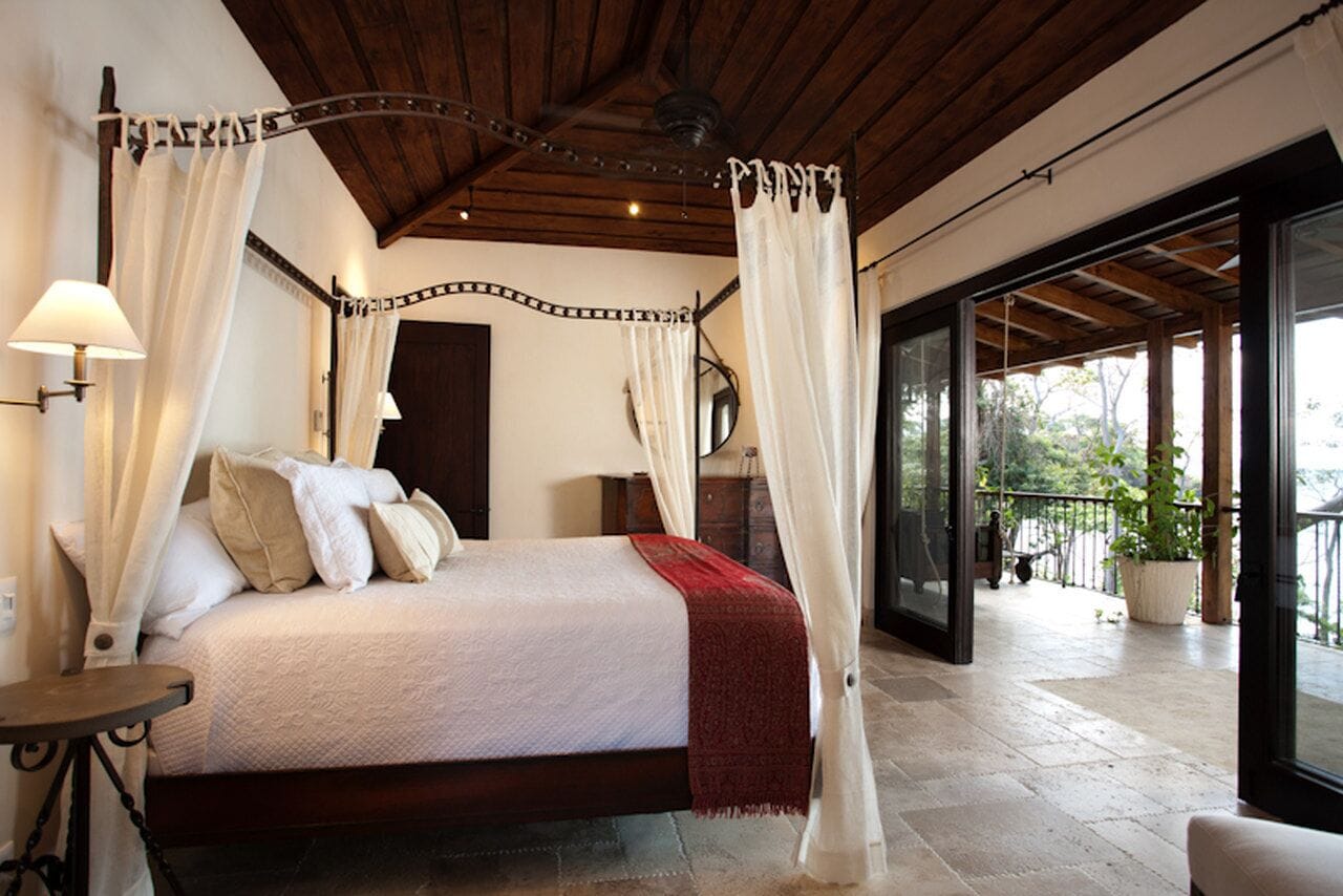 ดีลักซ์วิลล่า, หลายเตียง, สระว่ายน้ำส่วนตัว, วิวทะเล (21 Paseo del Mar | 6 BR | 7.5 BA) | เครื่องนอนระดับพรีเมียม, ตู้นิรภัยในห้องพัก