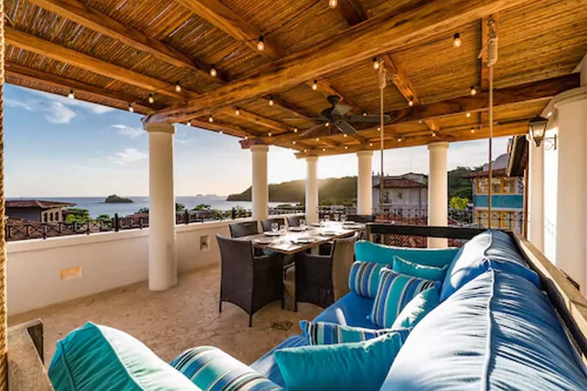 Appartamento Deluxe, letti multipli, terrazzo, vista oceano (36 Plaza Carlota | 2 BR | 2 BA) | Vista dalla camera