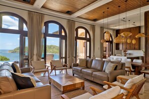 华丽别墅, 多张床, 私人游泳池, 海洋景观 (17 Punta Penca | 5 BR | 5.5 BA) | 起居区