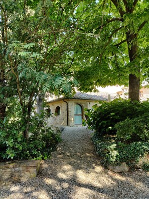Exterior detail - Agriturismo Nerbona (Colle di Val d'Elsa)