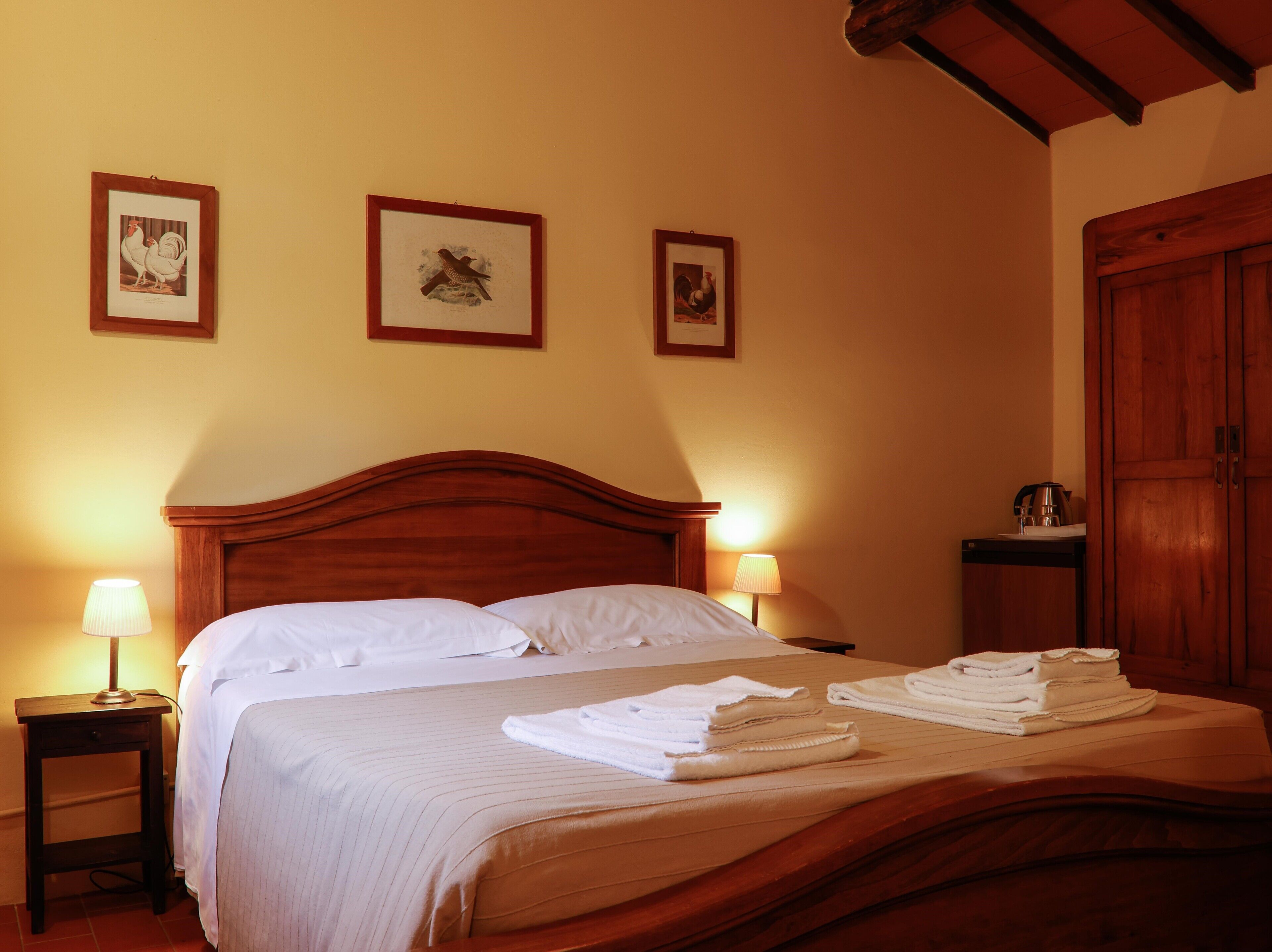 Double or Twin Room, 1 Bedroom ORTENSIA | Premium bedding, down comforters, iron/ironing board