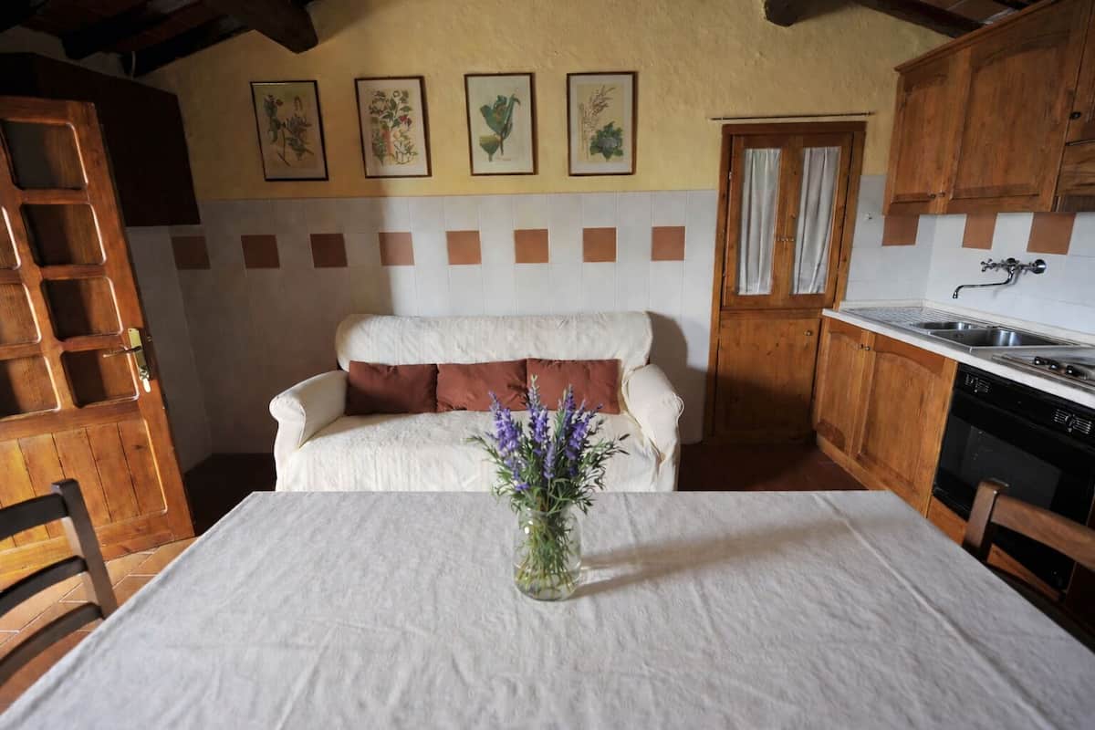 Apartment, 3 Bedrooms QUERCIA | Coin séjour | Télévision à écran plat