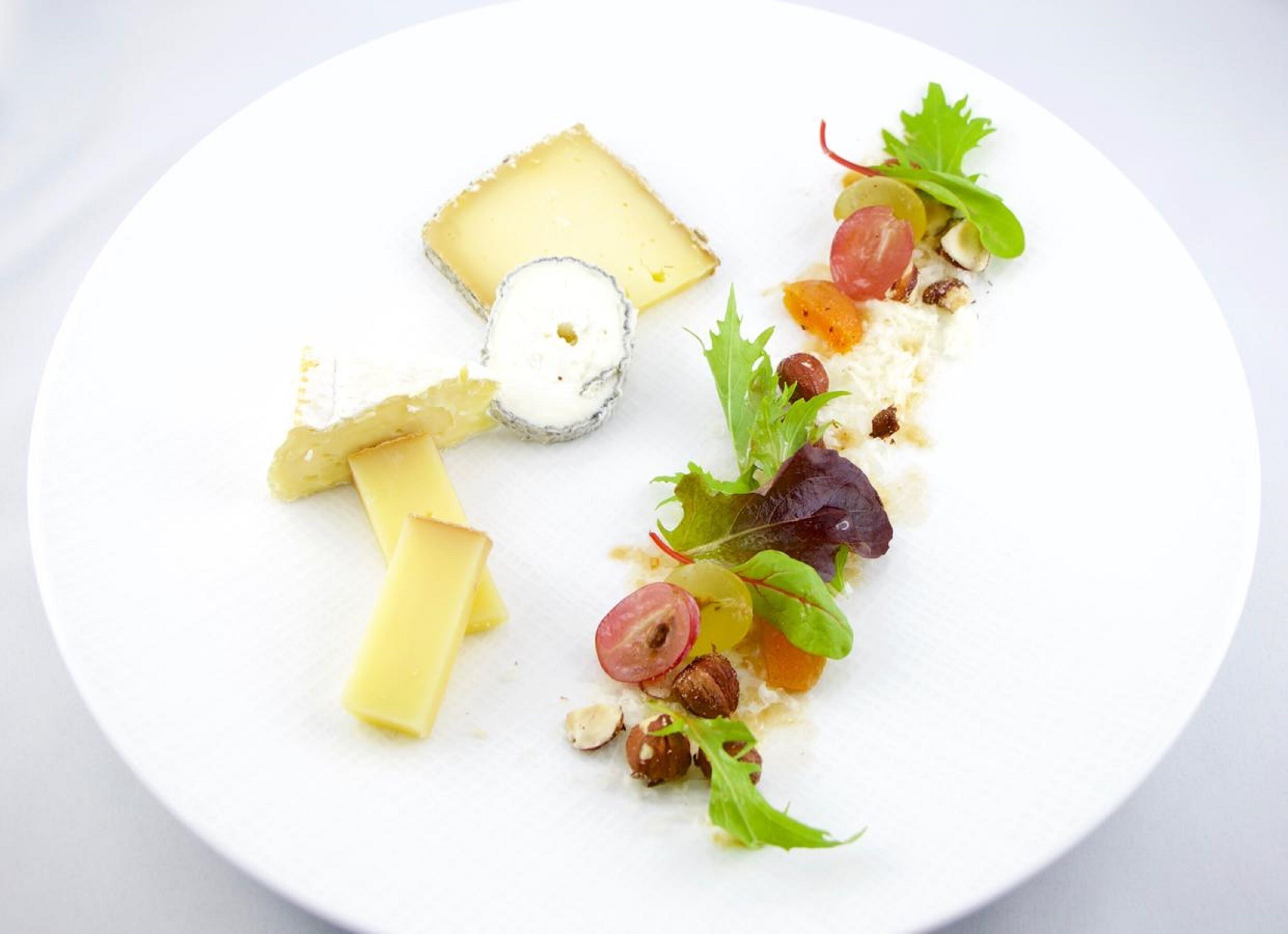 breakfast, lunch, dinner served; french cuisine