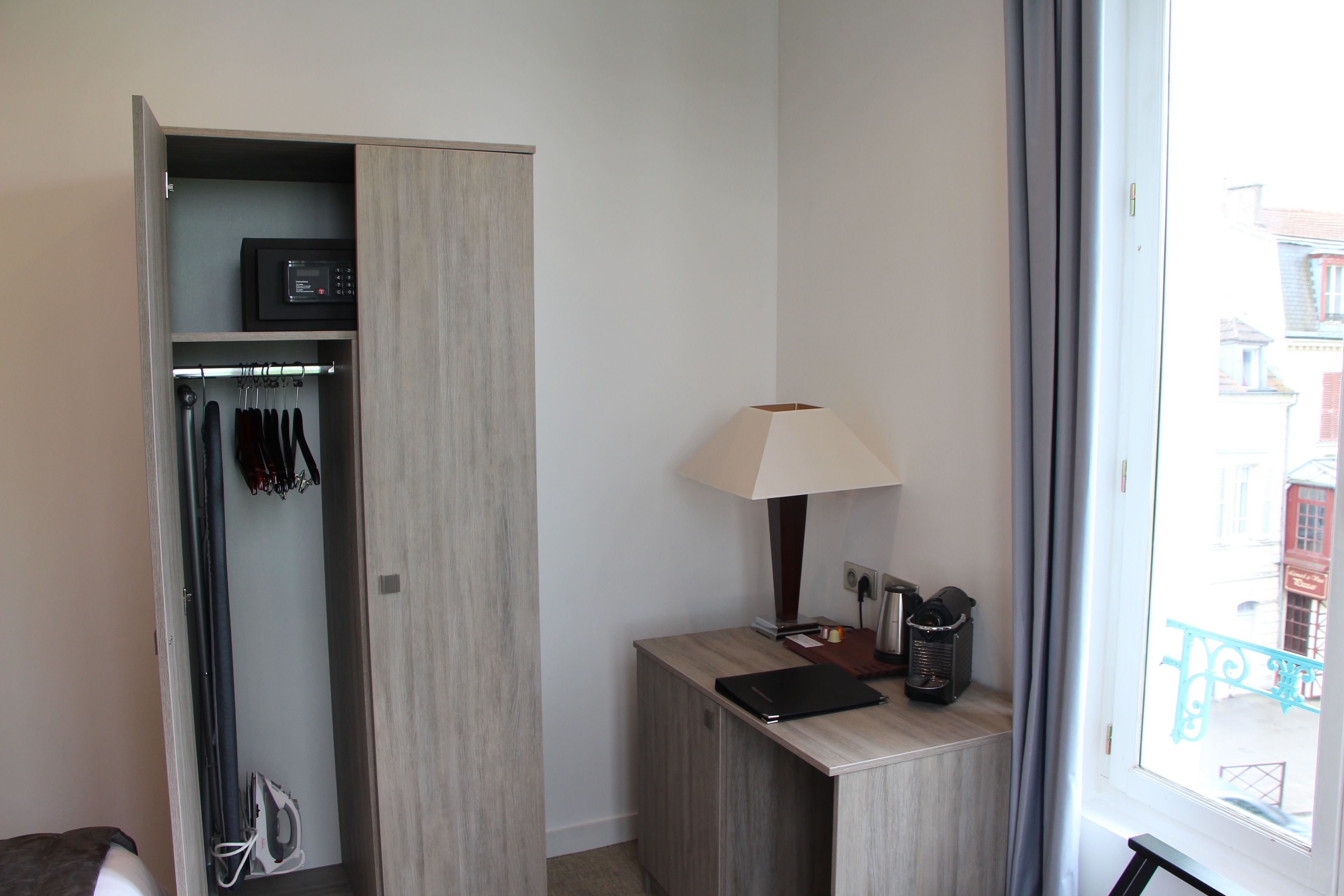 superior double room | room amenity