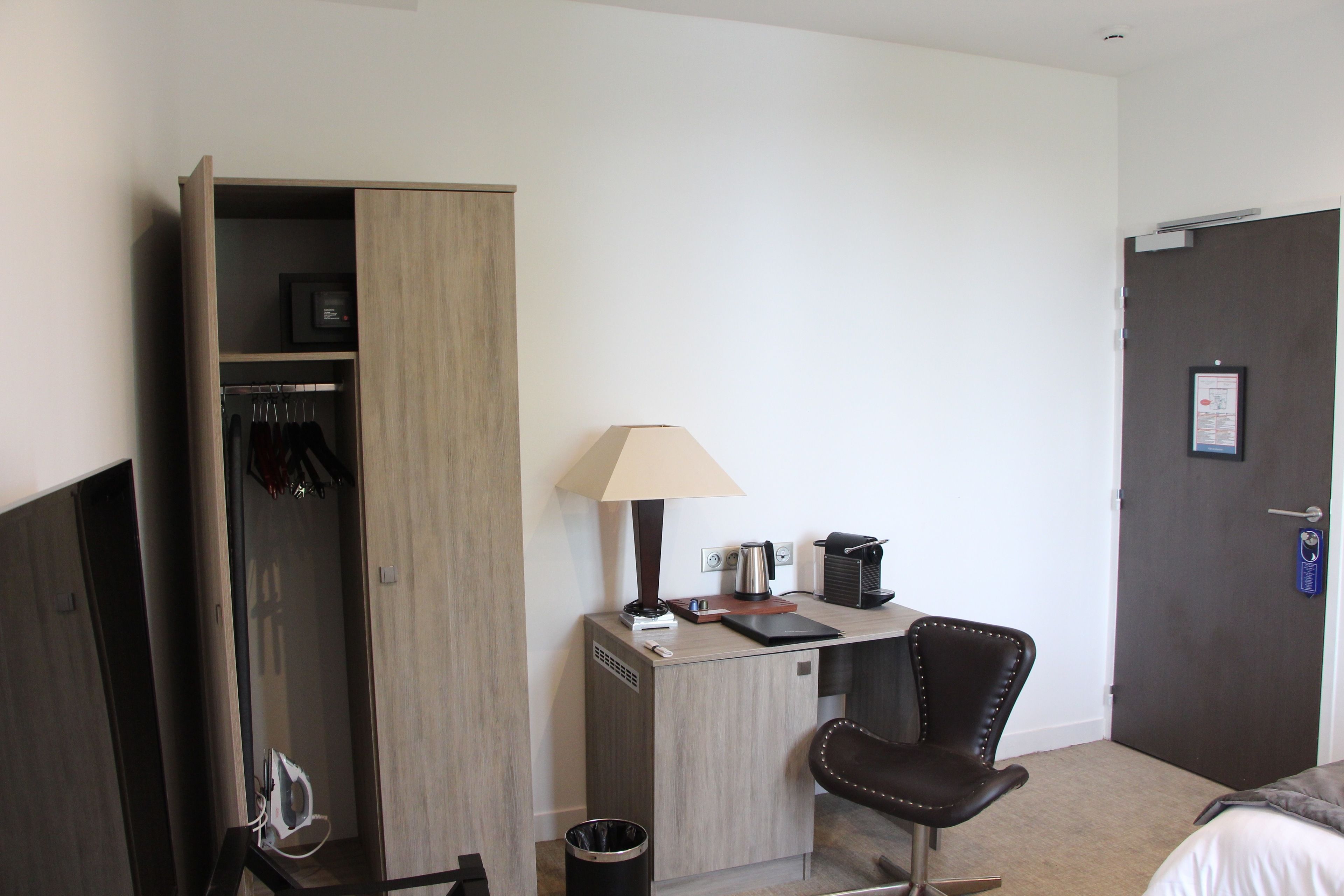 classic double room, river view (7) | room amenity