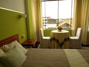 In-room safe, free WiFi, bed sheets