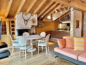 Apartment, 3 Bedrooms, Balcony | Living area