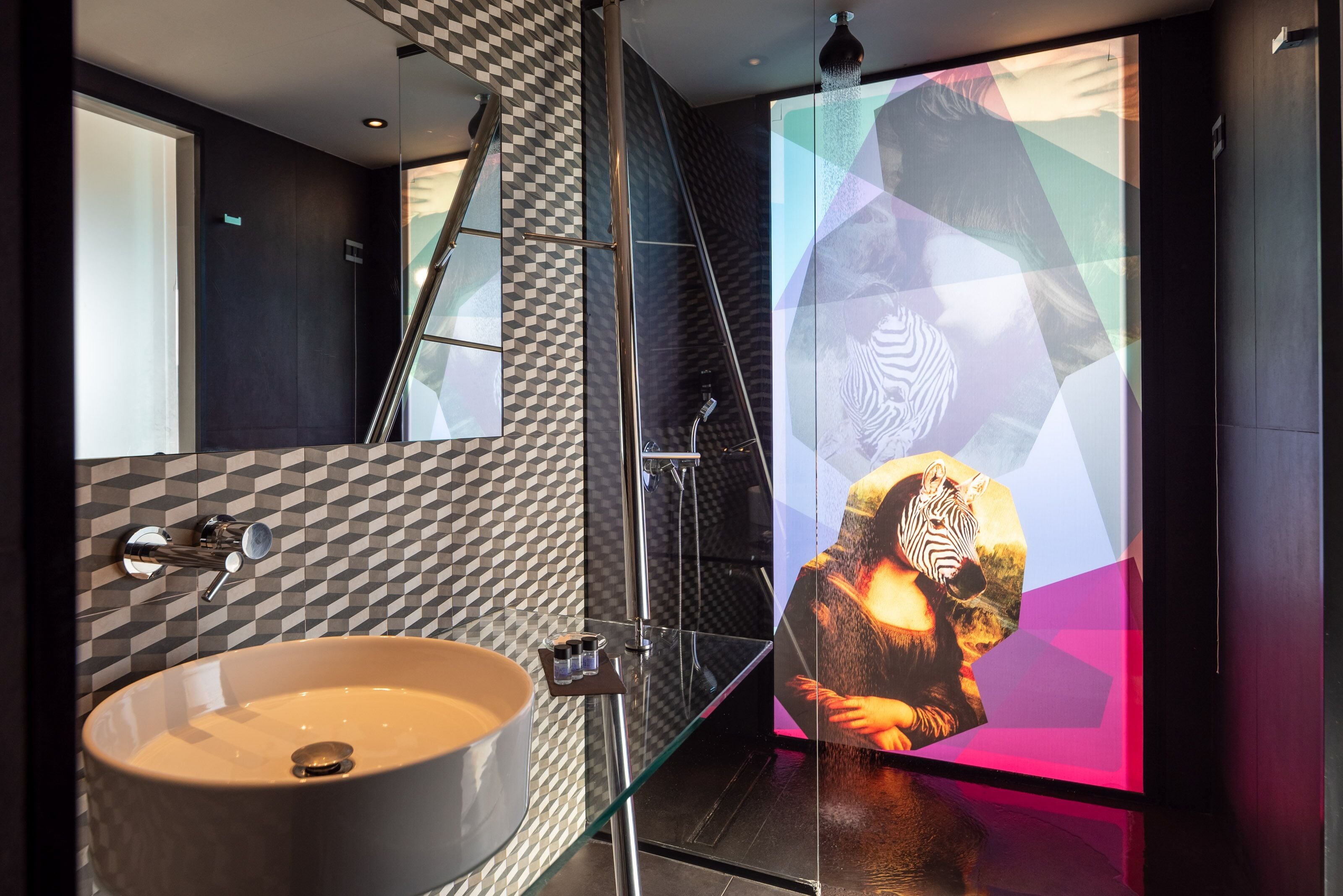 comfort double room, pool view | bathroom | free toiletries, hair dryer, towels, soap