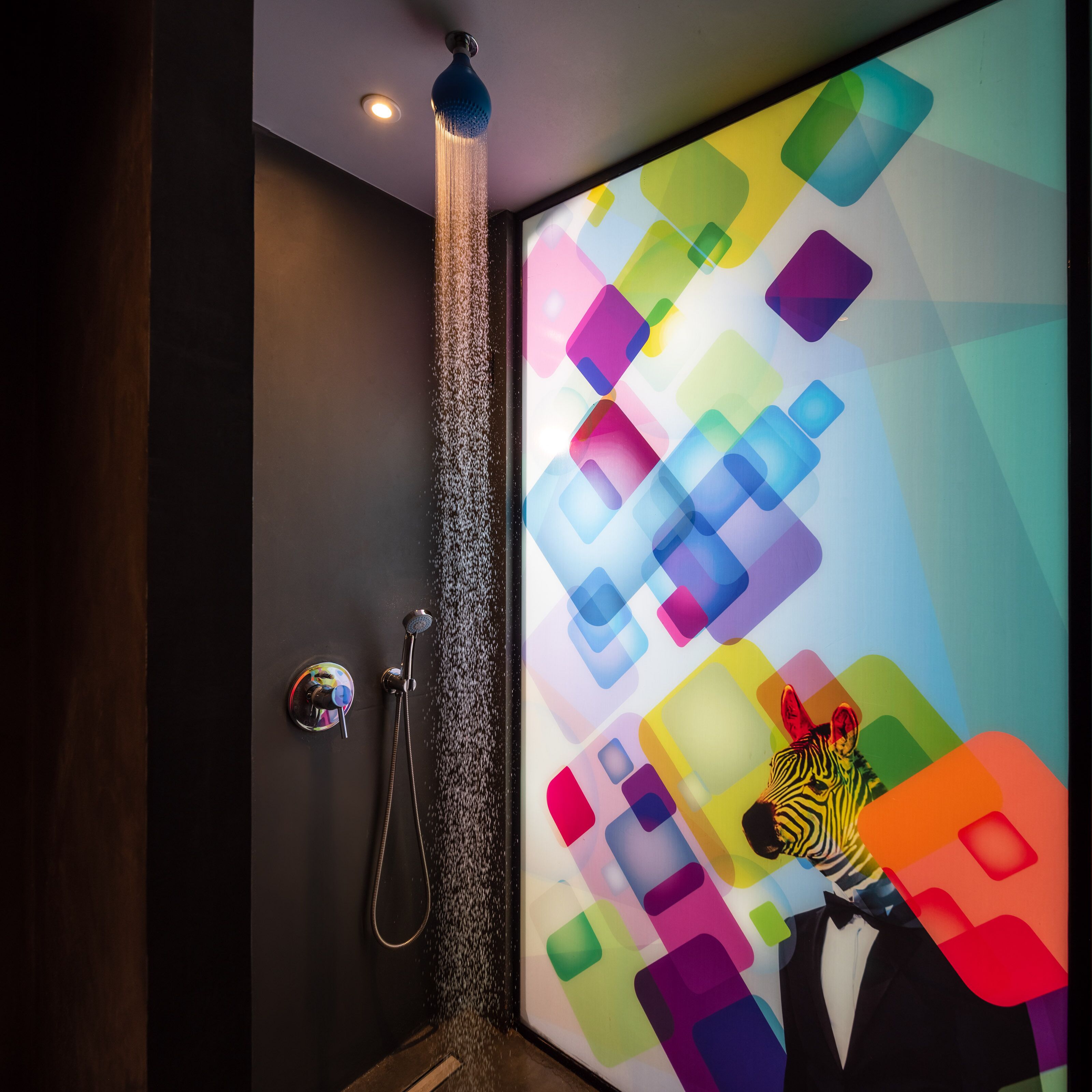 elite triple room, city view | bathroom | free toiletries, hair dryer, towels, soap