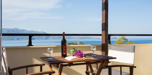 Malvasia Corner Studios