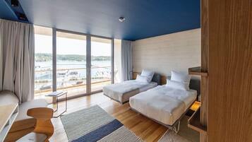 Premium bedding, minibar, in-room safe, desk