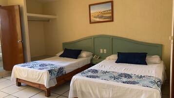 Habitación básica doble | Wifi gratis y ropa de cama