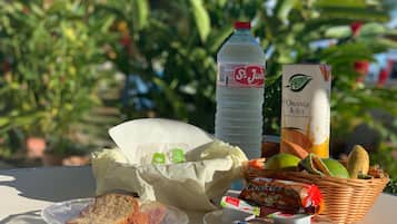 Suite superior, 1 habitación, Terraza, vista parcial al océano | Terraza o patio