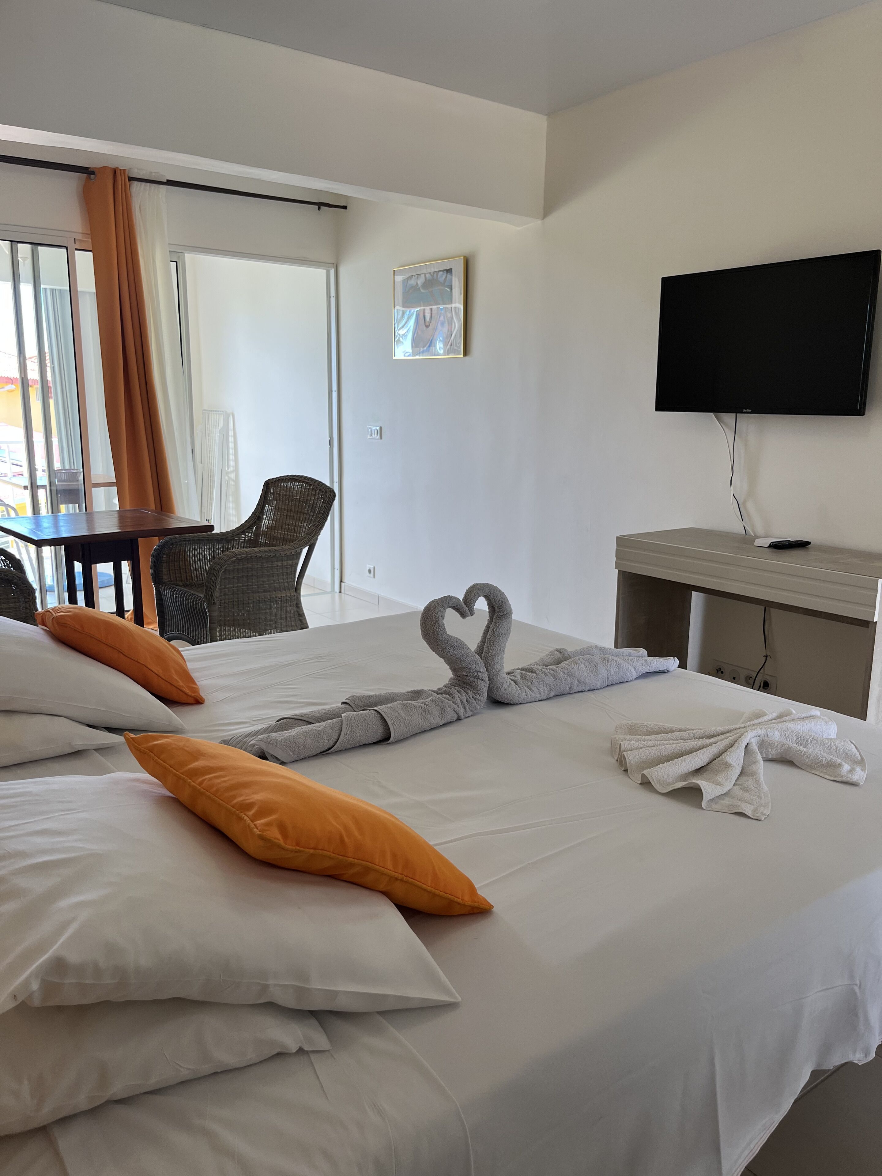 superior studio suite, 1 king bed, terrace, partial ocean view | 1 bedroom, premium bedding, select comfort beds, individually decorated