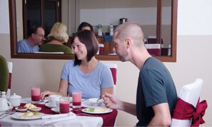 Desayuno diario por un coste adicional