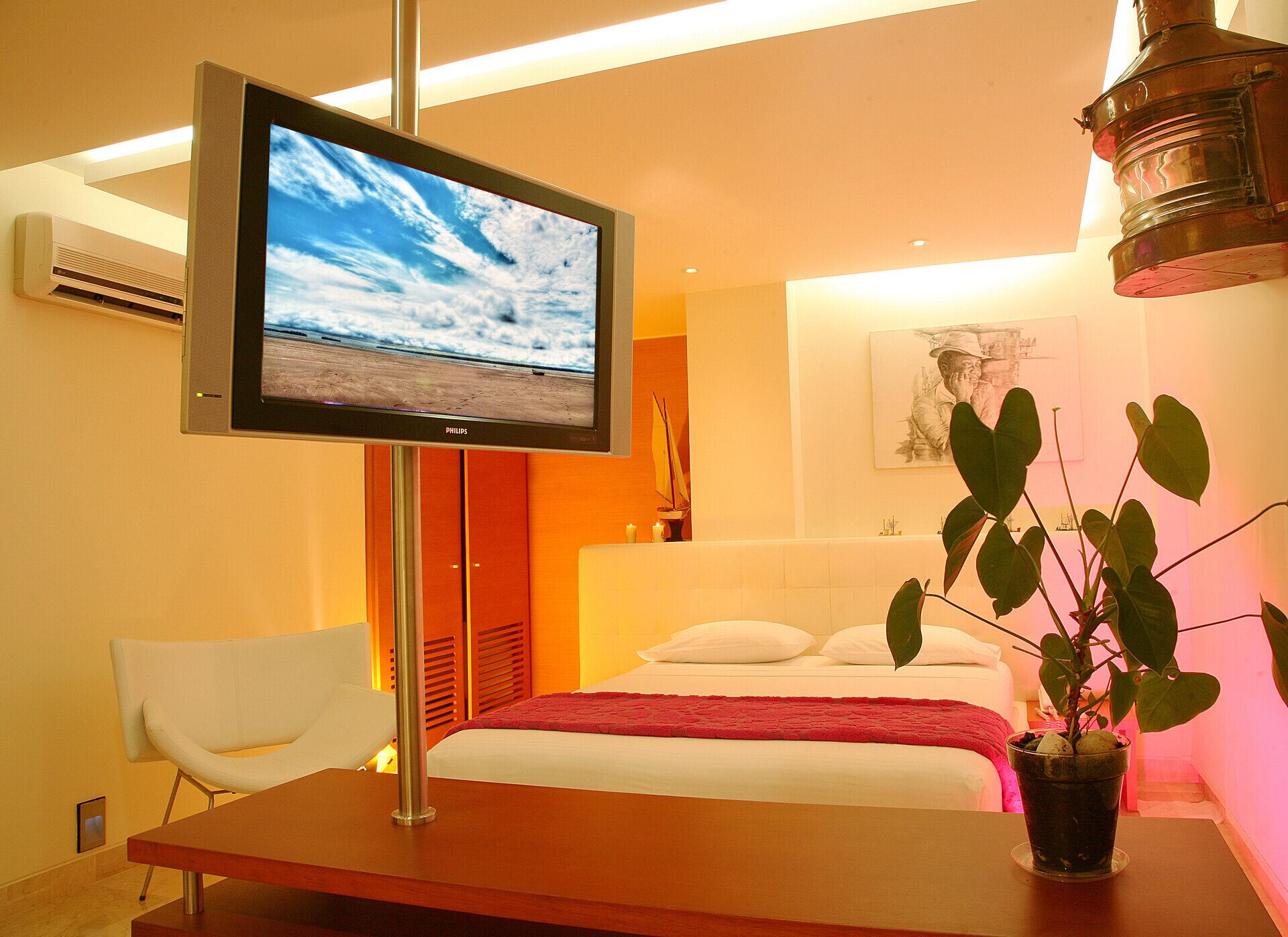 minibar, soundproofing, free wifi