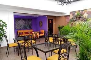 Desayuno buffet incluido todos los días 