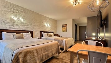 Standardzimmer, 2 Queen-Betten | Schreibtisch, kostenloses WLAN, BettwÀsche