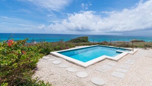 Outdoor pool, sun loungers - The Lilac Villa (Ocean City)