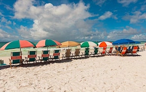 On the beach - Destin Towers by Holiday Isle (Destin)