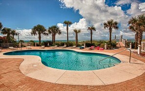 Outdoor pool, pool loungers