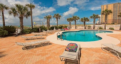 Destin Towers by Holiday Isle