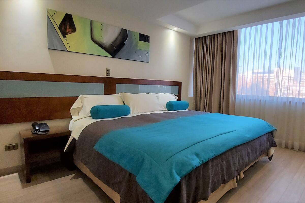 Habitación ejecutiva doble | Minibar, caja fuerte, escritorio y sistema de insonorización