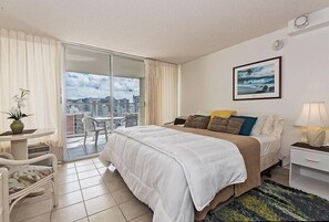 Romantic Studio, 1 King Bed, Ocean View, Sea Facing | Living area | Flat-screen TV - Island Colony by Hawaii Ocean Club (Honolulu)