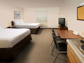 Desk, laptop workspace, iron/ironing board, free WiFi