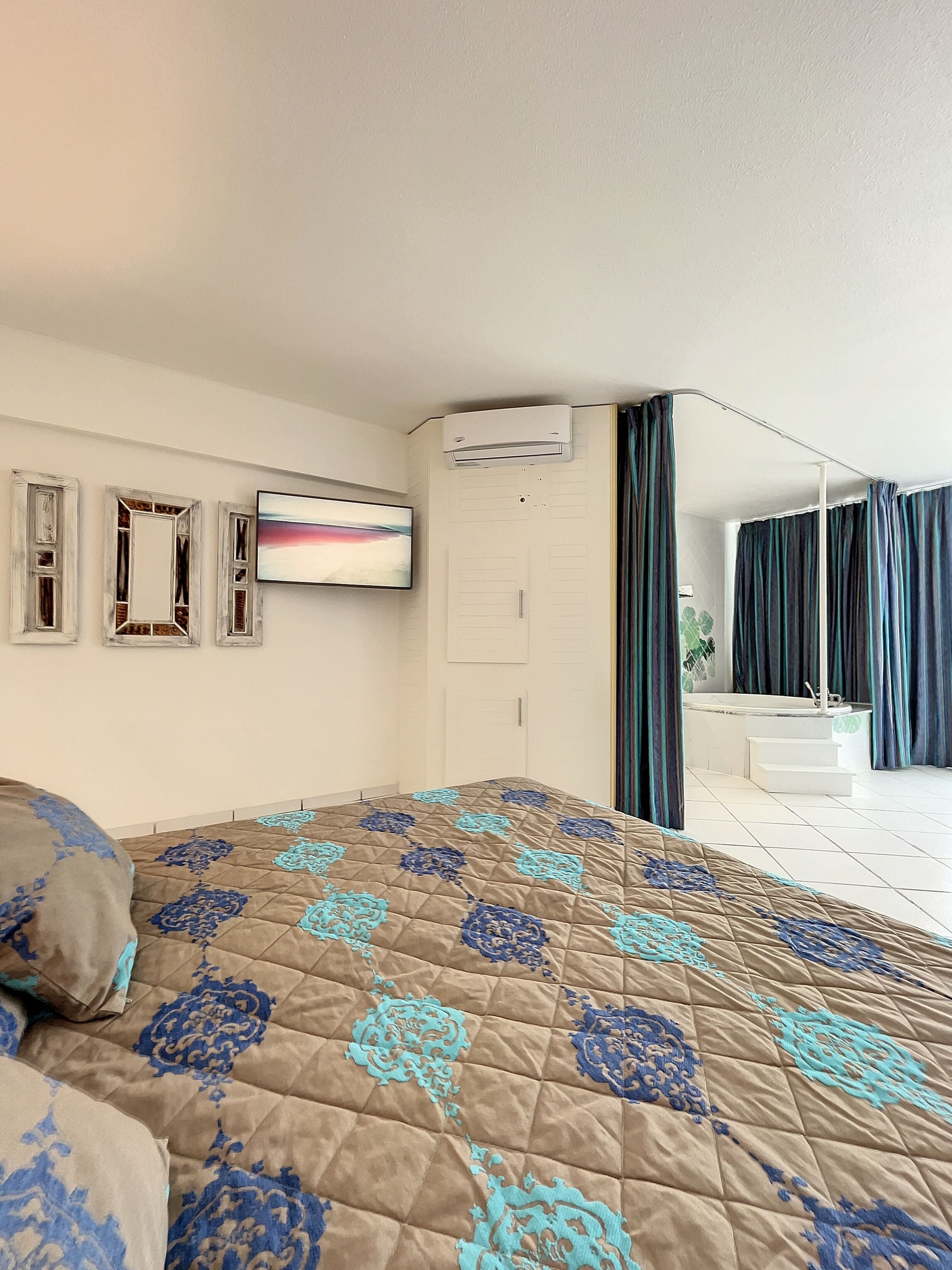 Phòng đôi hoặc 2 giường đơn phong cách cổ điển, quang cảnh vườn | Bộ đồ giường cao cấp, két bảo mật tại phòng, trang trí khác biệt 