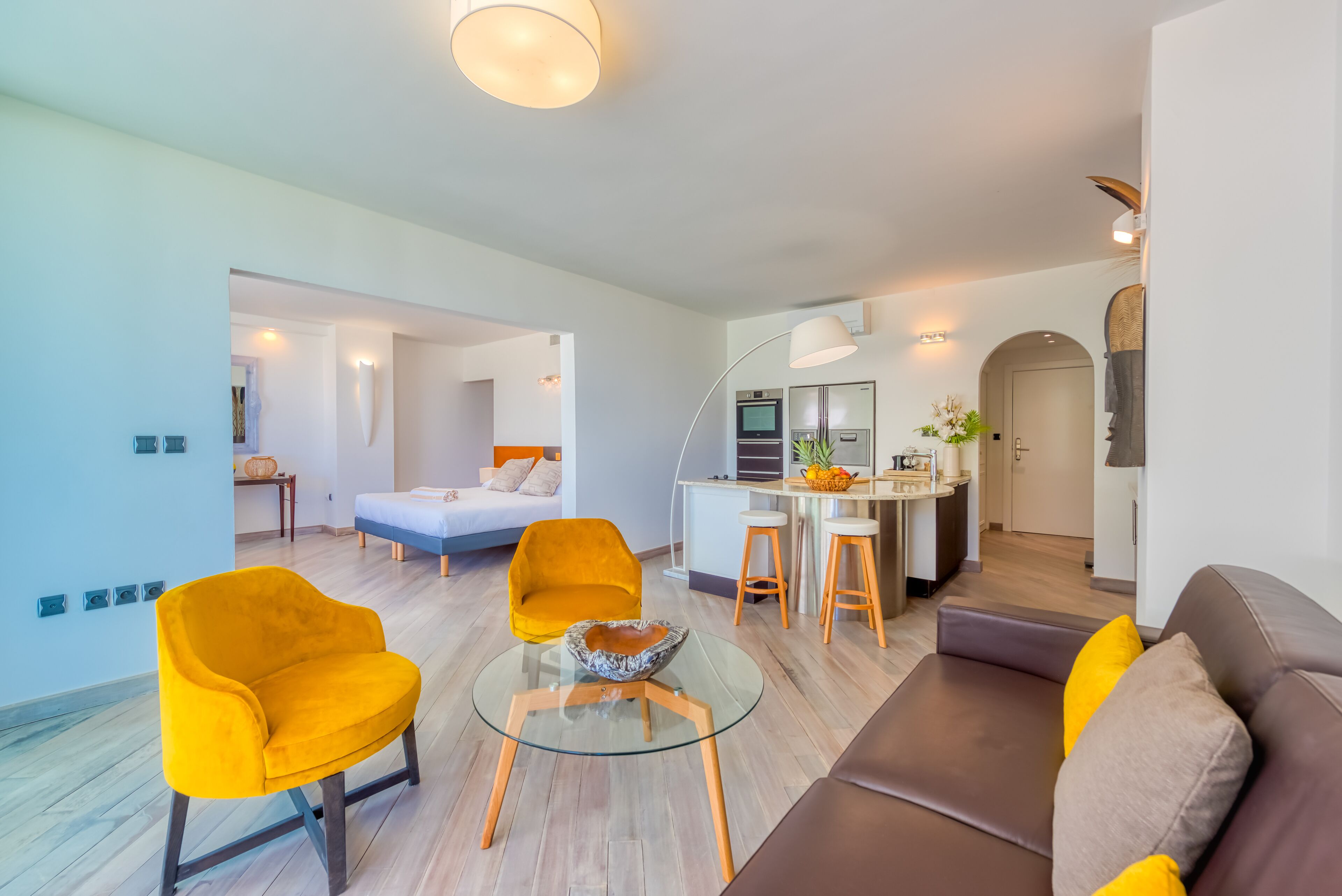 premium suite, 1 bedroom, kitchen, ocean view | living area | flat-screen tv