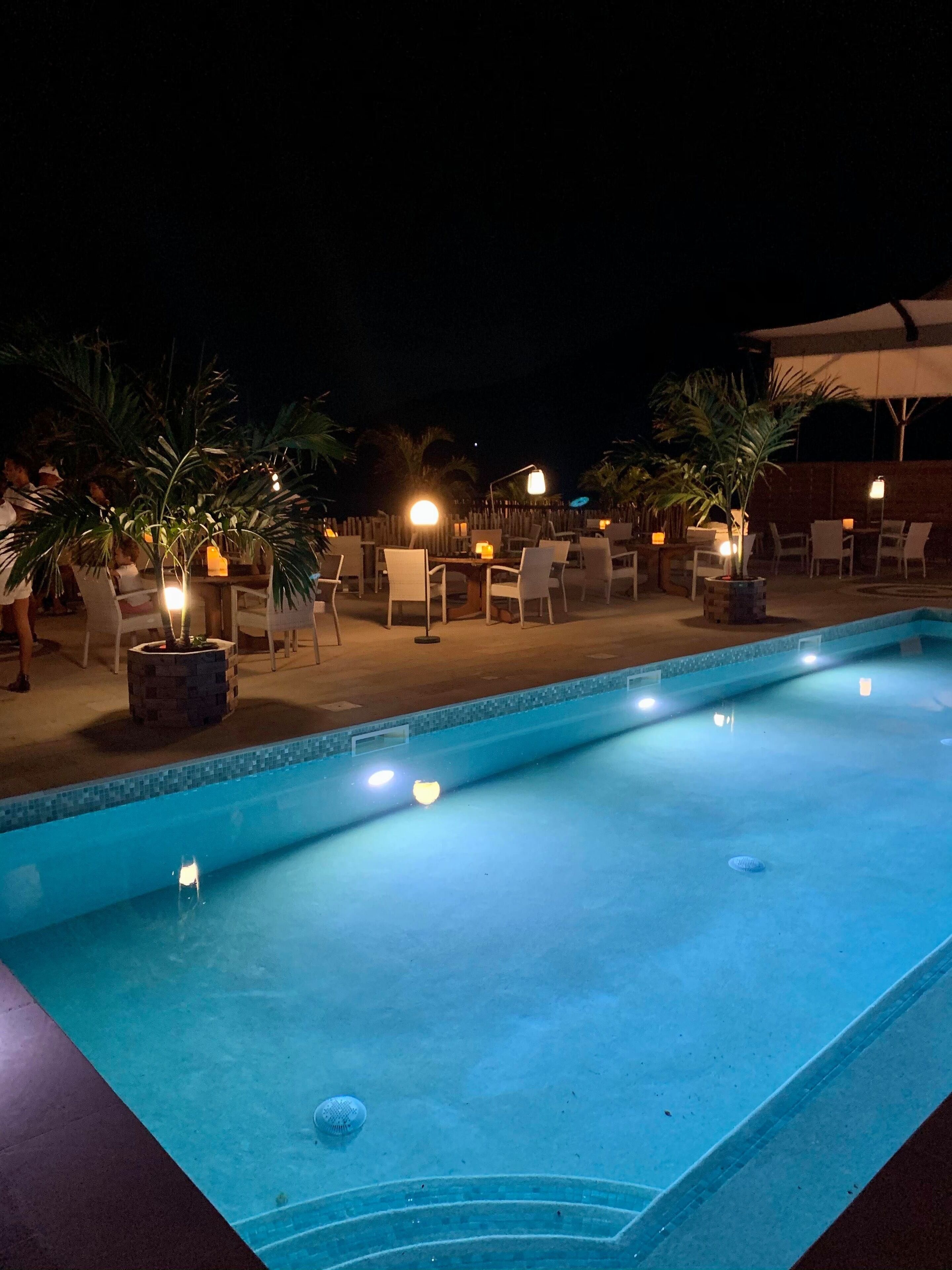 outdoor pool, pool loungers