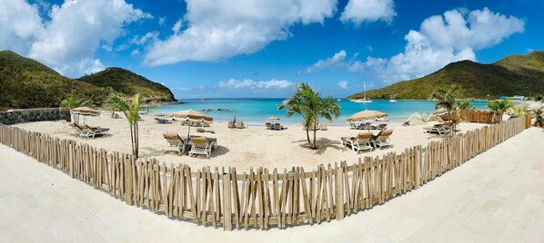 Private beach, white sand - Le Domaine Anse Marcel Beach Resort (Anse Marcel)
