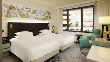 Room, 2 Twin Beds (Atrium View) | Hypo-allergenic bedding, minibar, in-room safe, desk