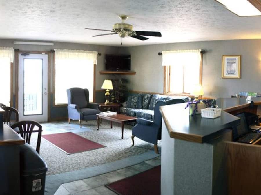 Check-in/check-out kiosk