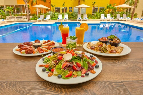 City Express Plus by Marriott Cabo San Lucas