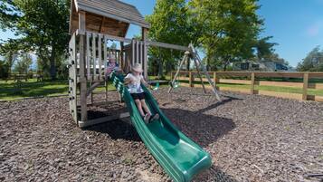 Children’s play area – outdoor