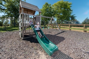Children’s play area – outdoor