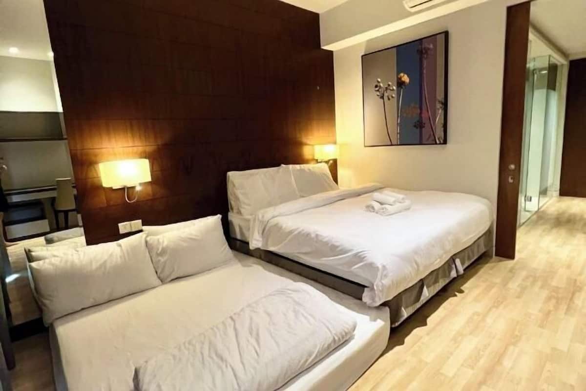 In-room safe, rollaway beds, free WiFi