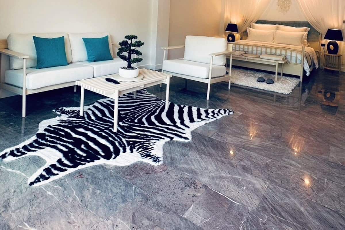 Deluxe Room, Pool Access