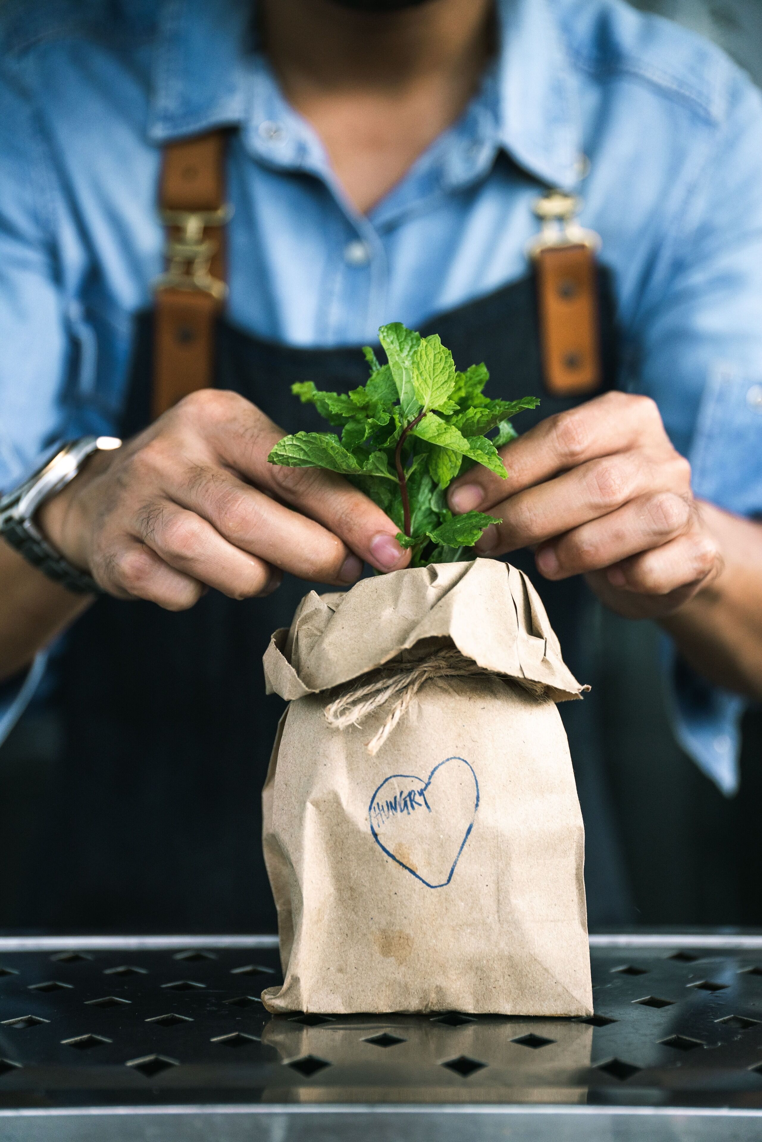 rooftop bar, al fresco dining, open daily