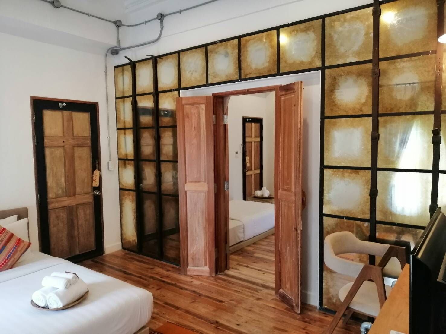 cozy family room only | 1 bedroom, free minibar, desk, blackout curtains