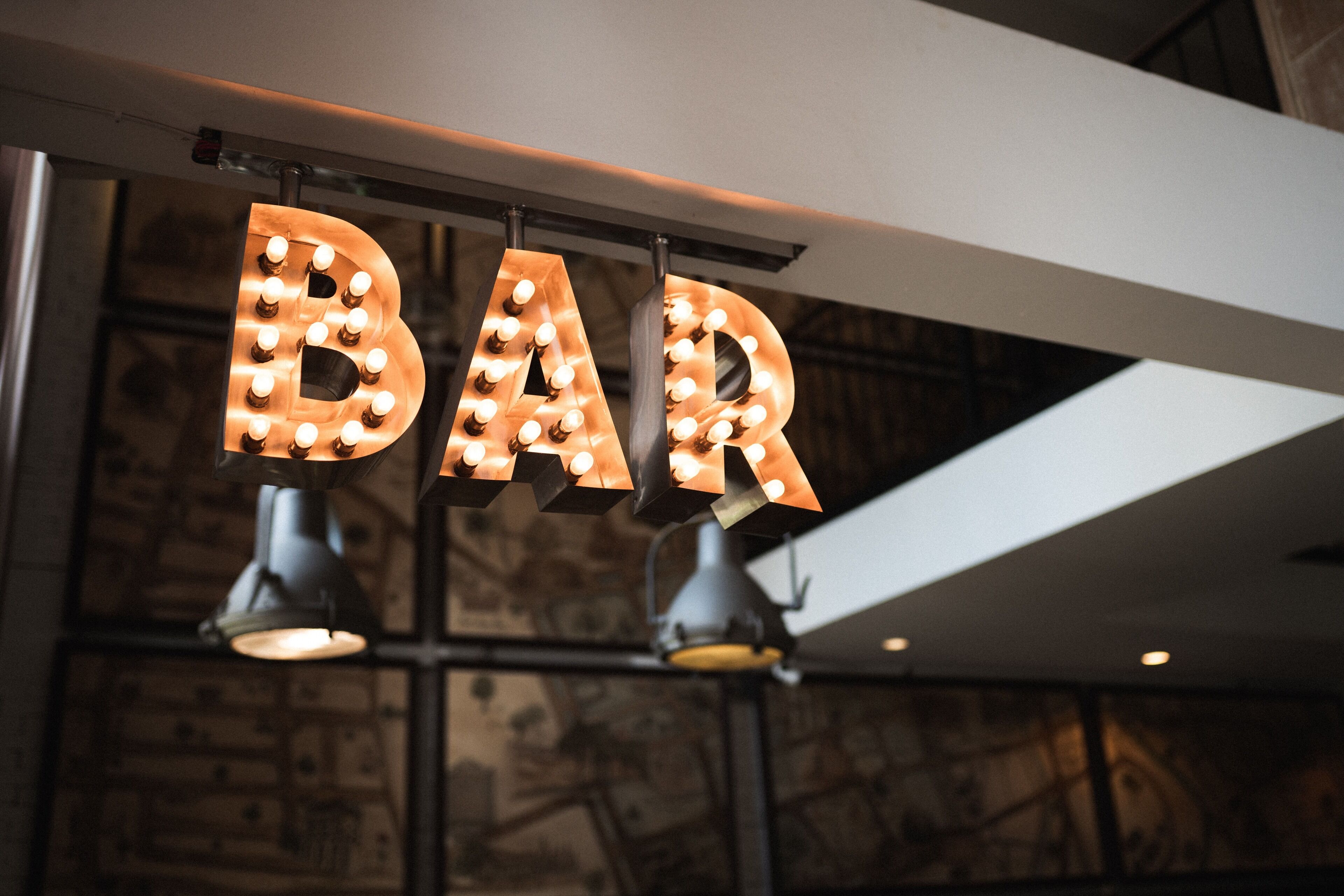 breakfast, lunch, dinner served; international cuisine