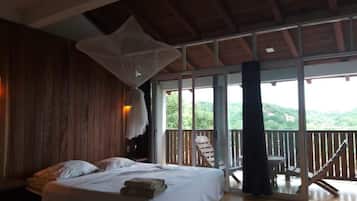 Bungalow Bulan Madu (Luna 3) | Brankas, tirai kedap cahaya, Wi-Fi gratis, dan seprai linen