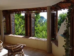 Bungalow, Ocean View (Luna 2) | Living room